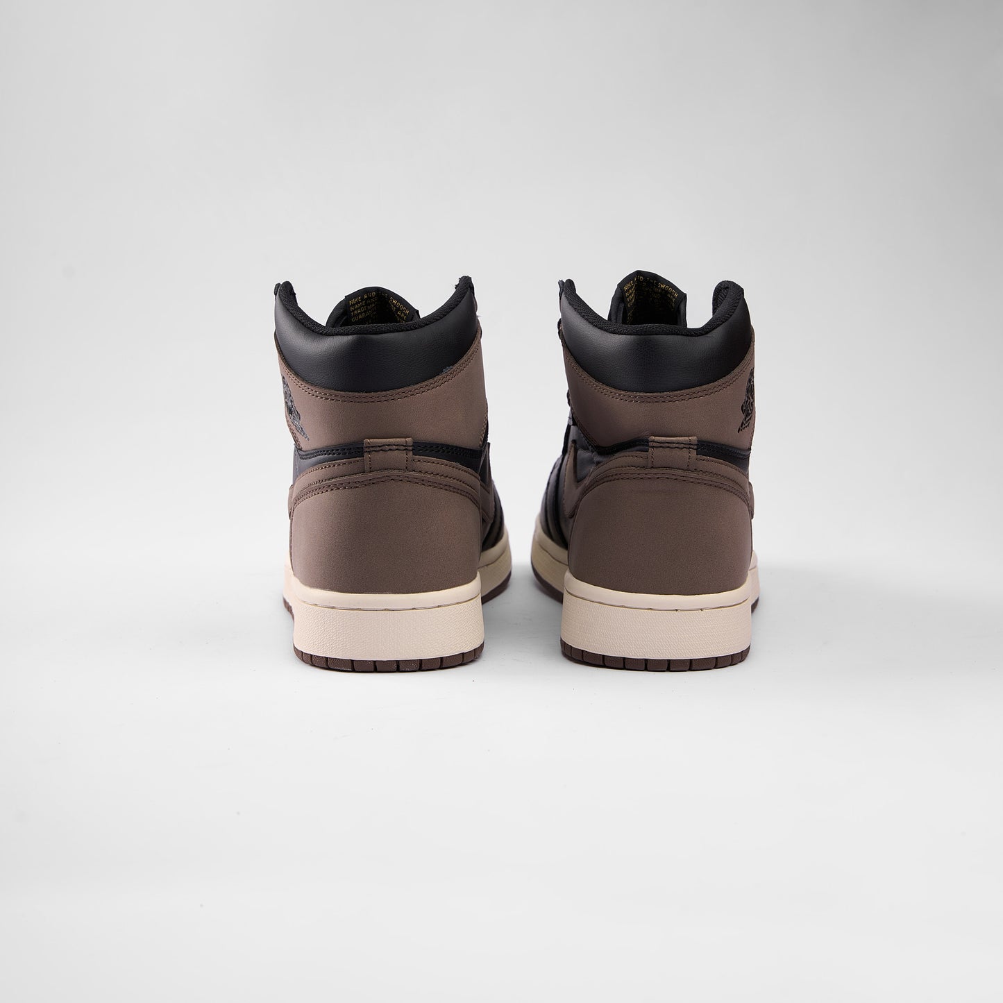 Jordan 1 Mid Mocha