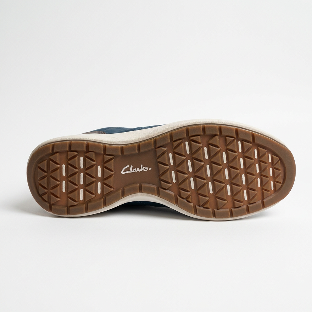 Clarks   S - Blue