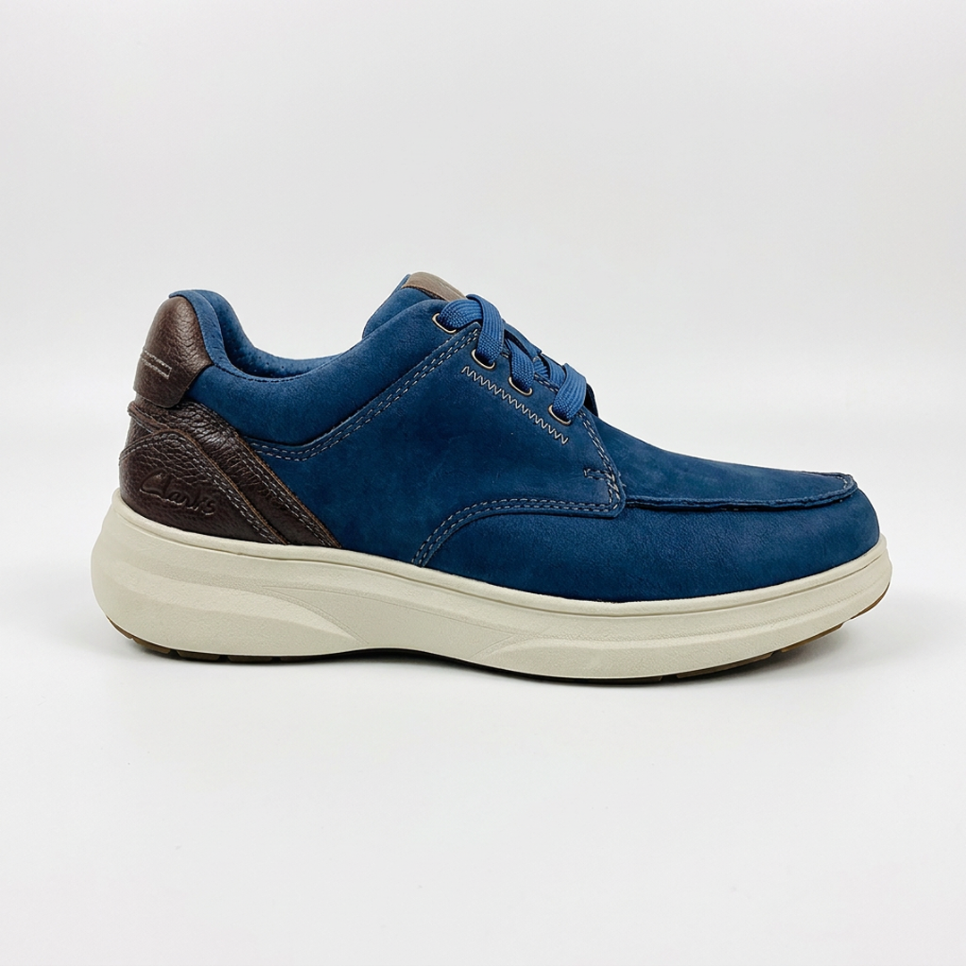 Clarks   S - Blue