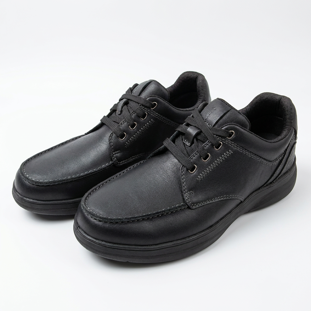 Clarks   S - Black