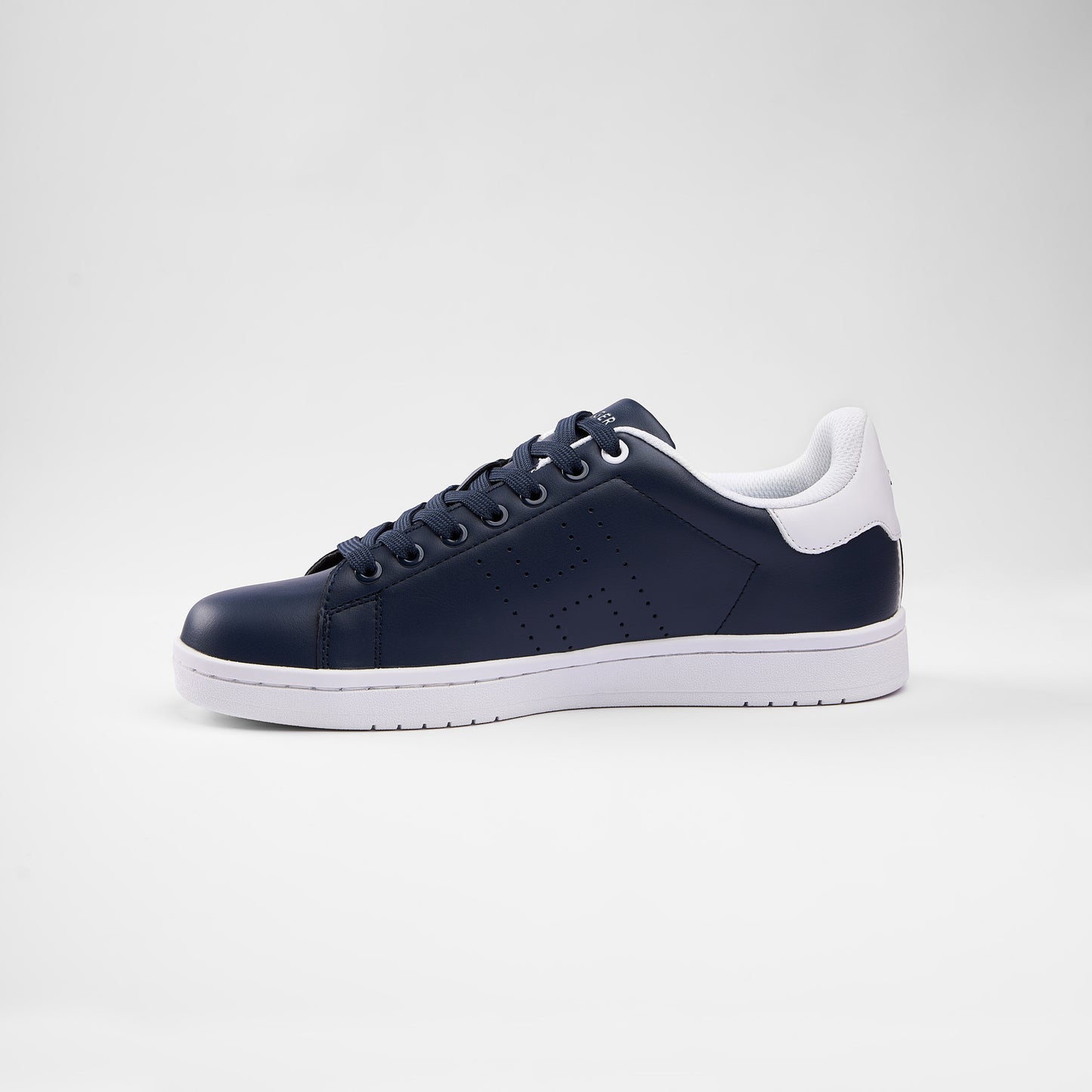 TH Navy Court