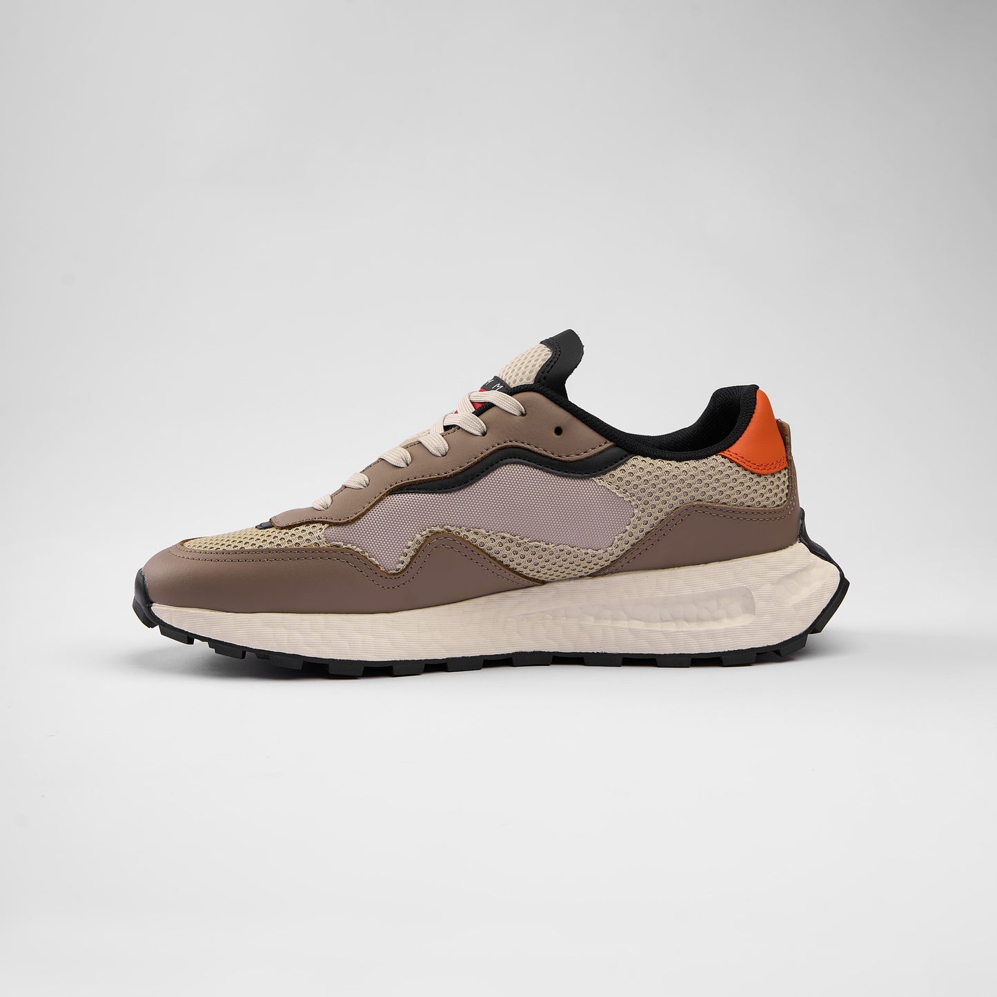 Tommy Desert Runner