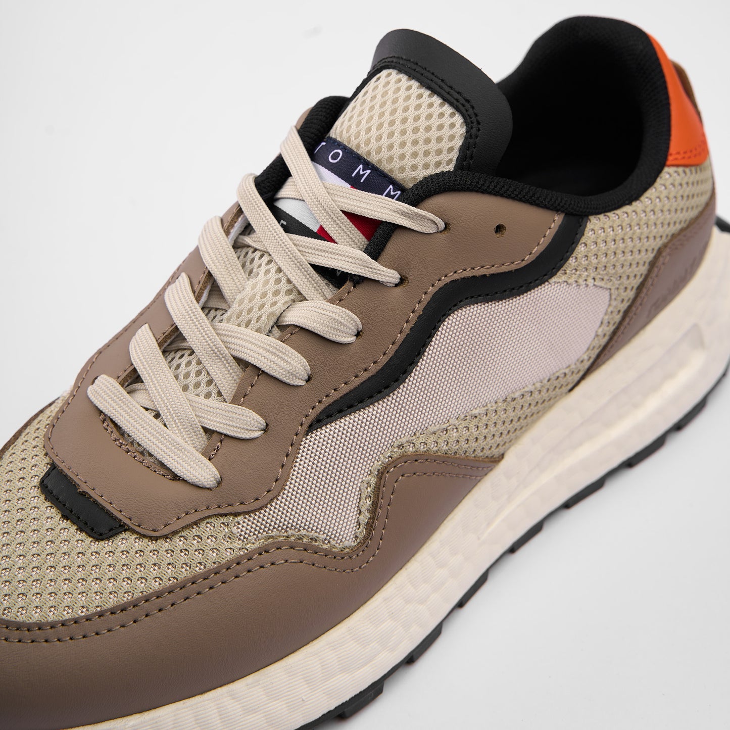 Tommy Desert Runner