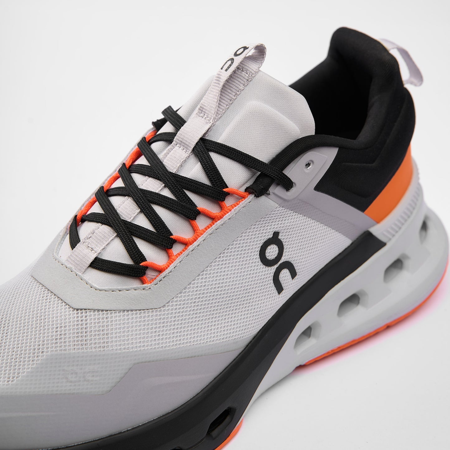 Cloudrunner Neon Flow