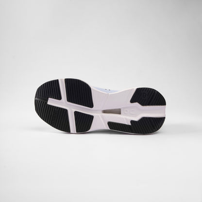 On Cloudrunner White Black