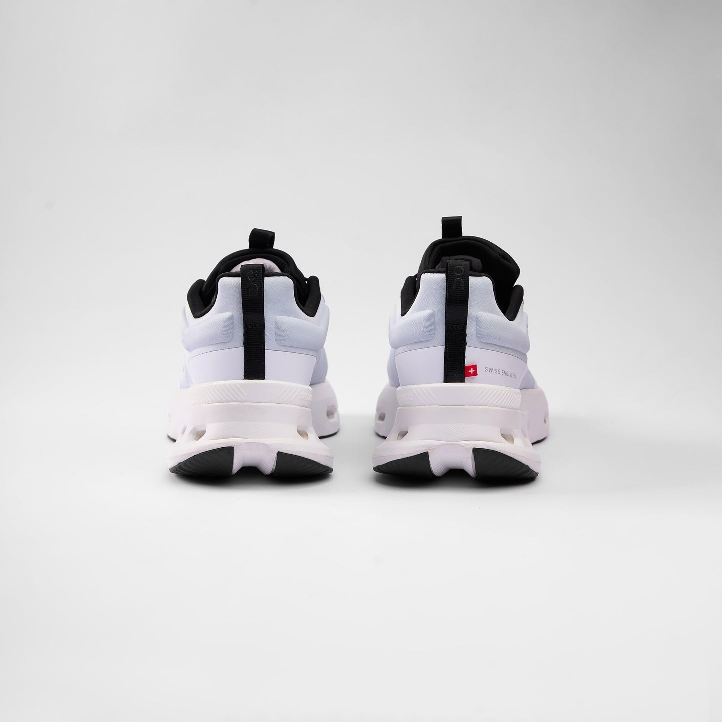 On Cloudrunner White Black