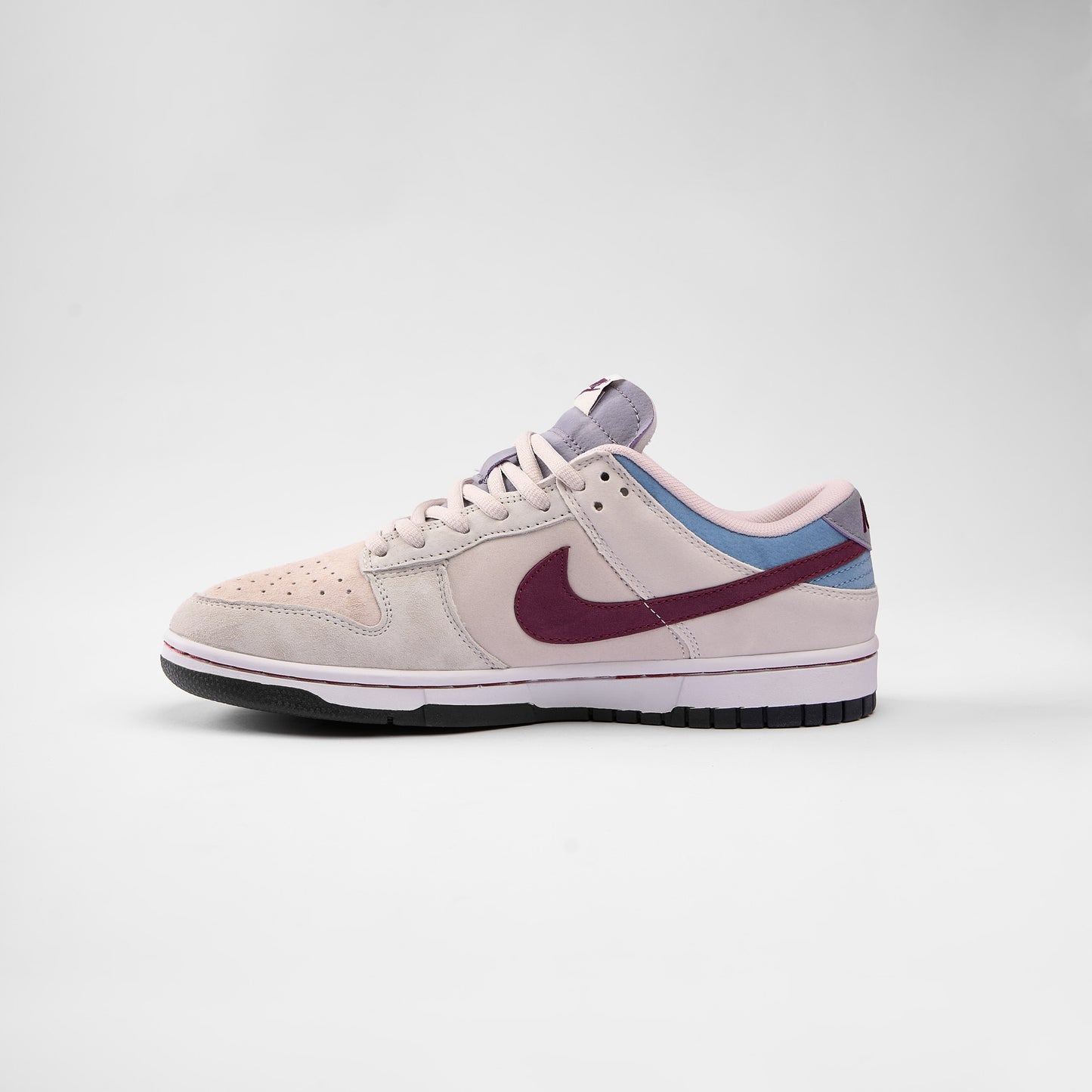 Dunk Low Vintage Berry