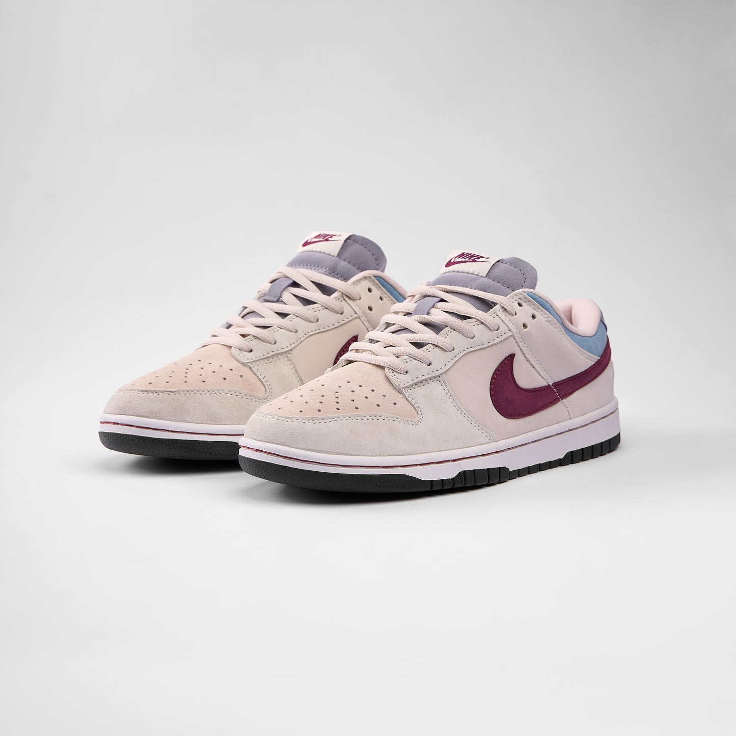 Dunk Low Vintage Berry