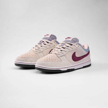 Dunk Low Vintage Berry