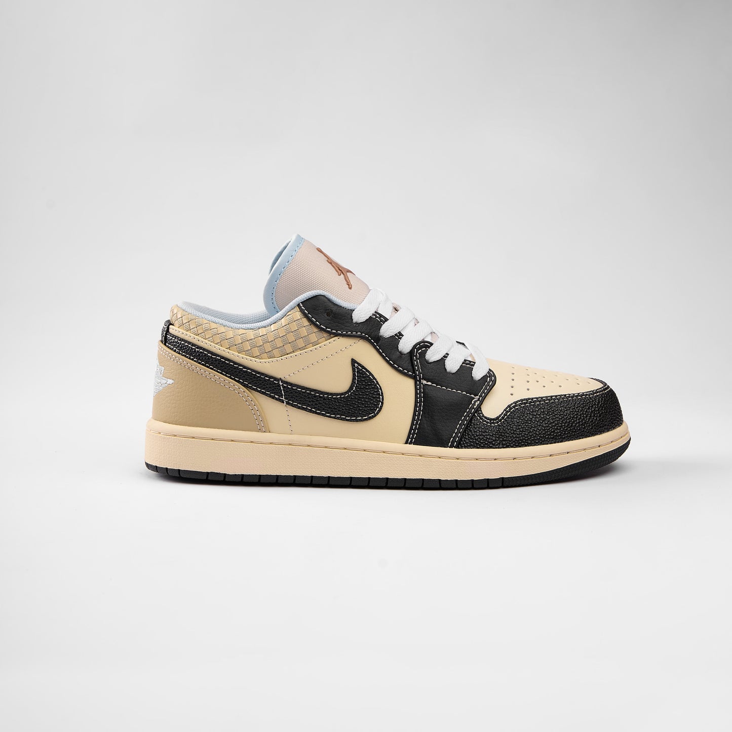 Jordan 1 Low Desert Cream