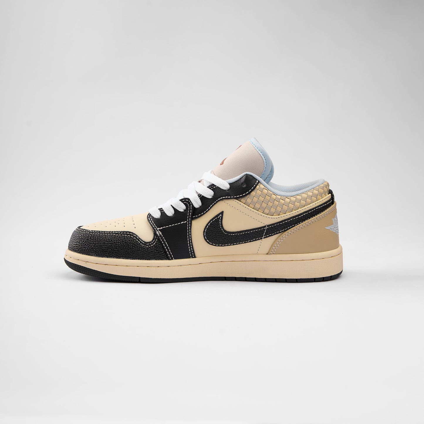 Jordan 1 Low Desert Cream