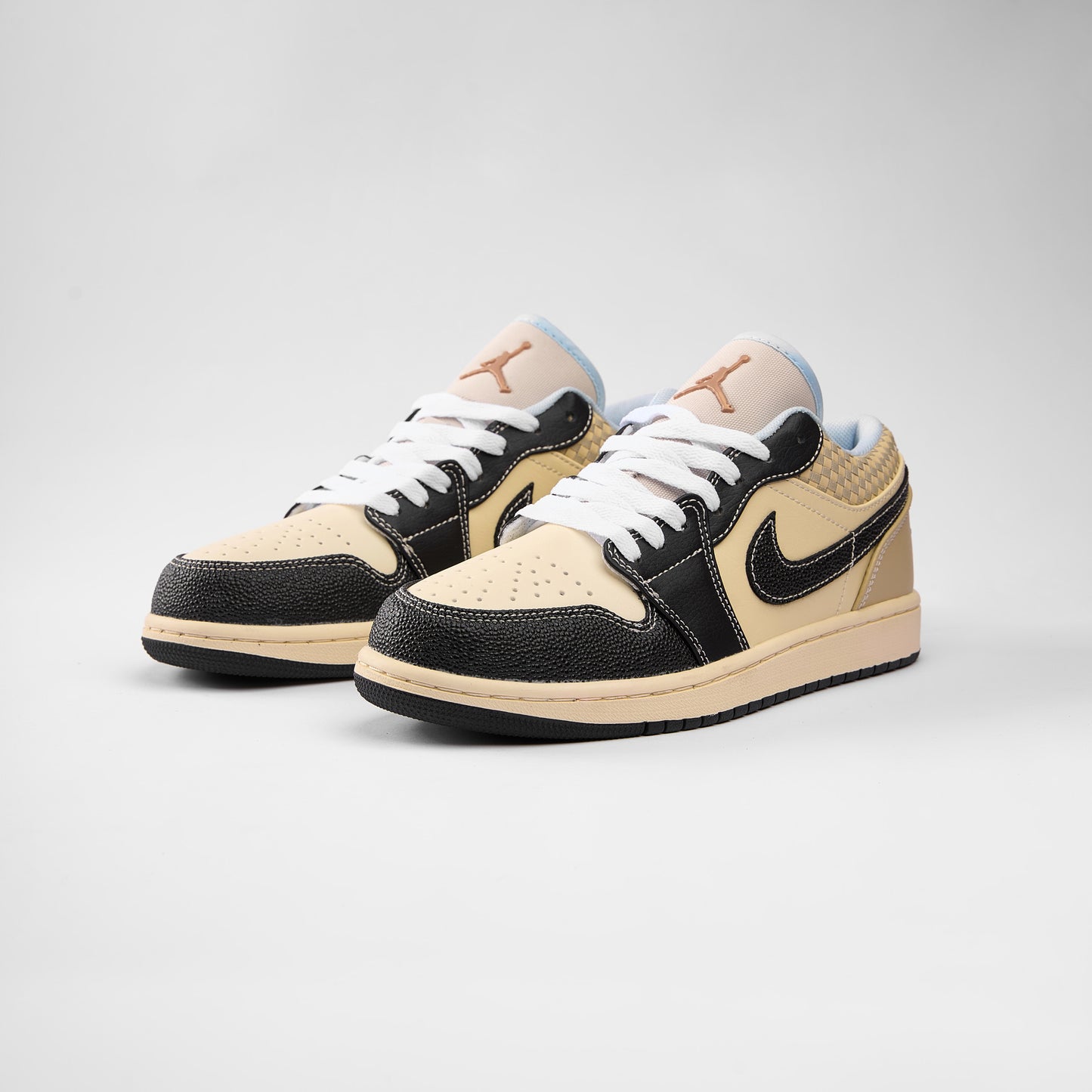 Jordan 1 Low Desert Cream