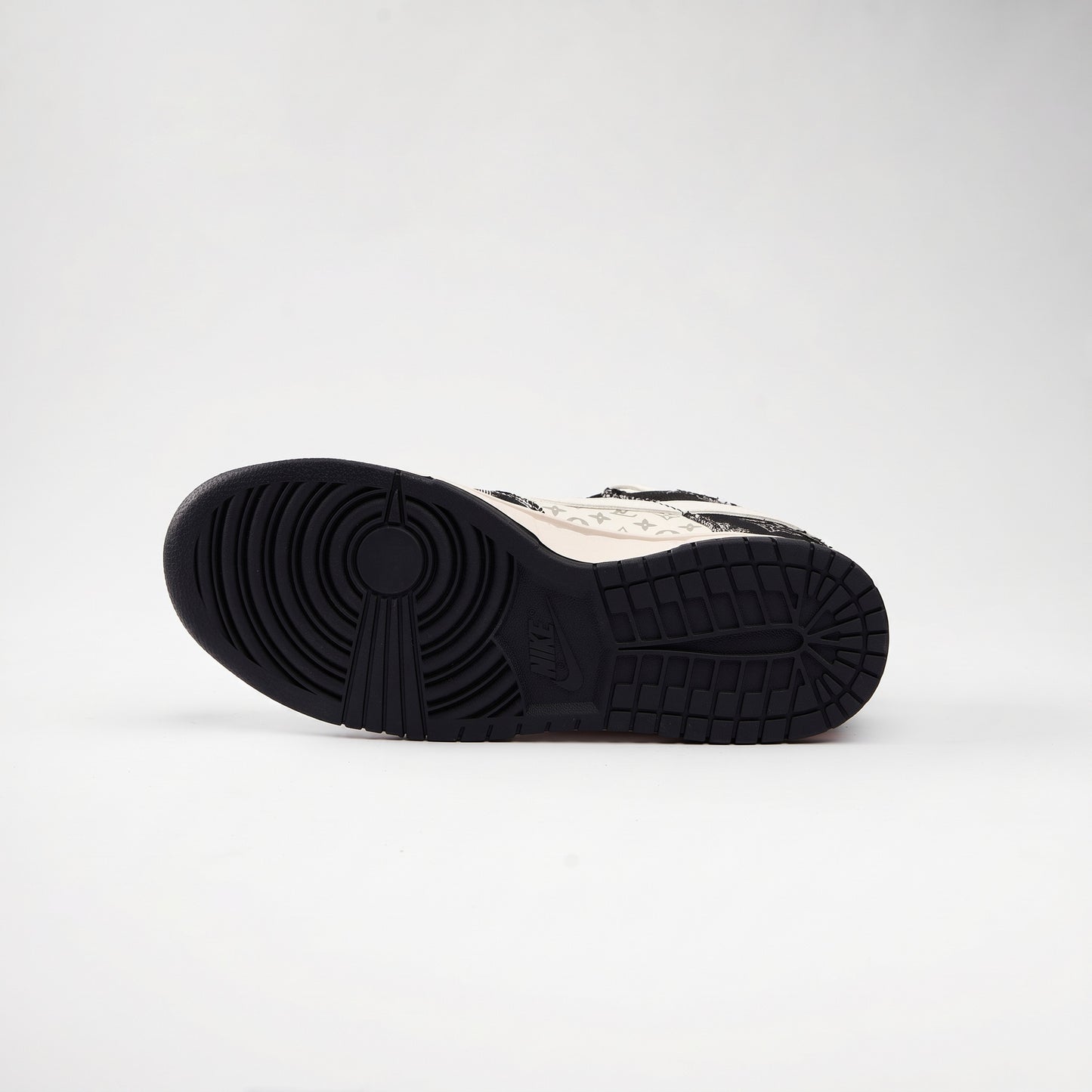 Dunk Low LV Monogram