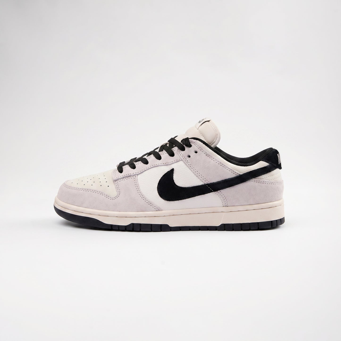 Nike Dunk Low x Stussy