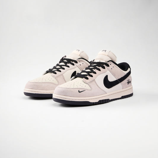 Nike Dunk Low x Stussy