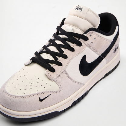 Nike Dunk Low x Stussy