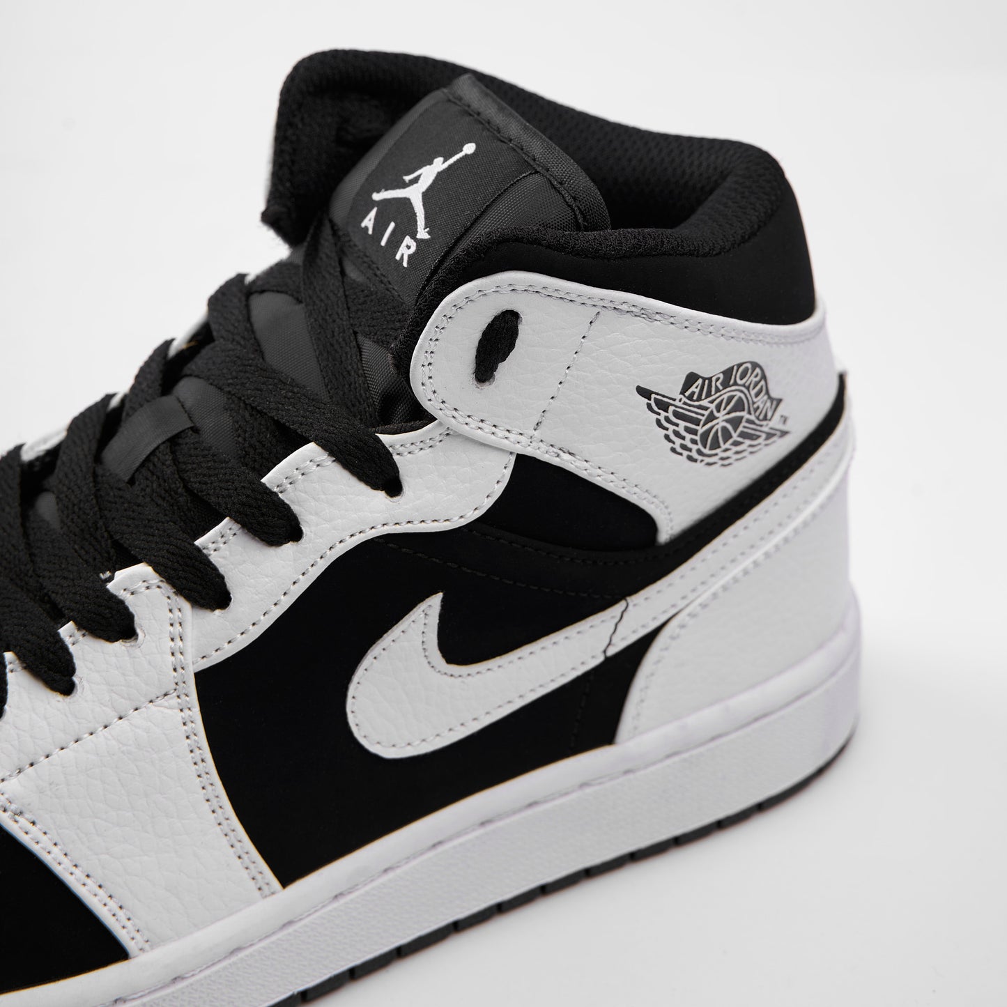 Jordan 1 Mid Panda
