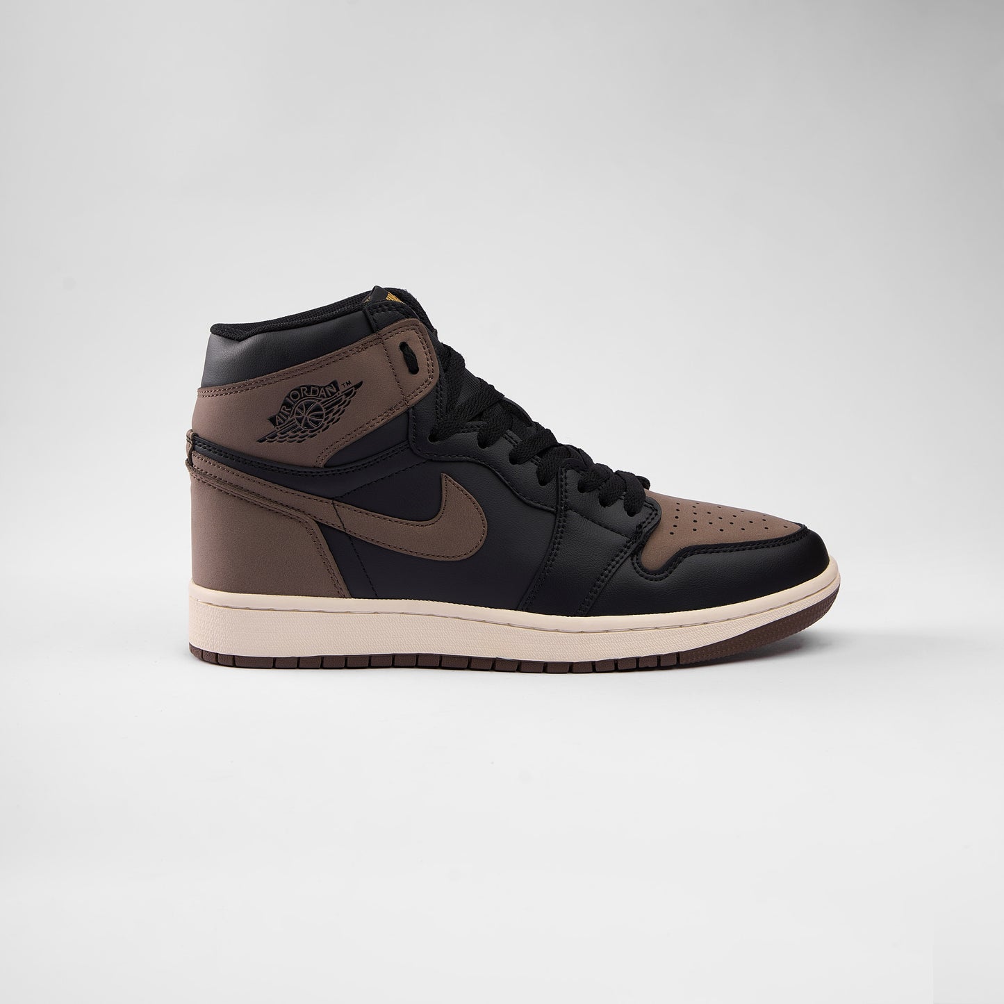 Jordan 1 Mid Mocha