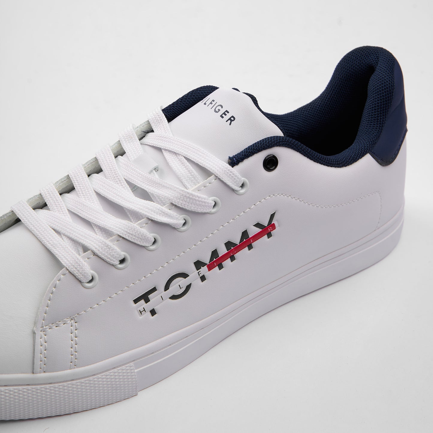 Tommy Classic White